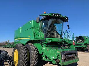 JOHN DEERE S670