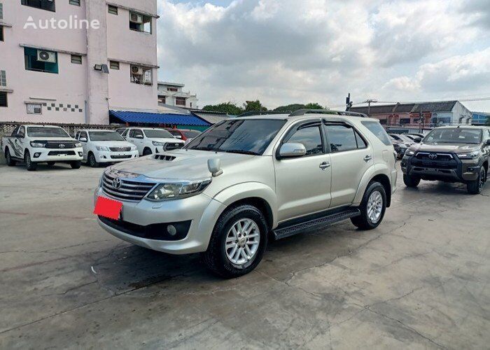 Toyota FORTUNER crossover