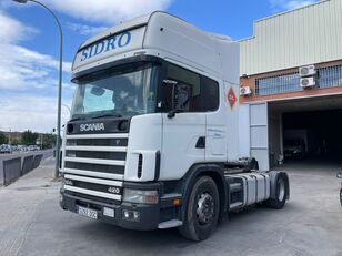 Scania 124-420 vetopöytäauto